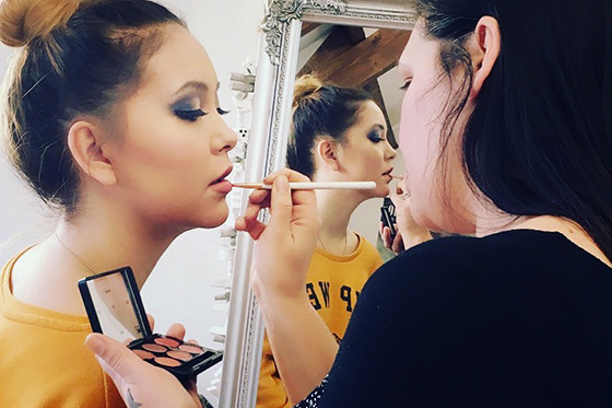 Feestdagen Make-up Workshop – Decembermaand, Kerst, Oudejaaravond Feestdagen Make-up Workshop – Decembermaand, Kerst, Oudejaaravond