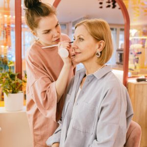 rijpere huid makeup. 40+ makeup, skincare, Douglas. ici Paris, maccosmetics, makeup, mature skin, schoonheid, rimpels, oudere huid. makeup workshop.